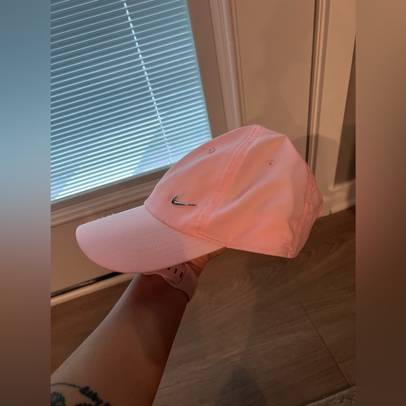 Nike Accessories - Nike hat